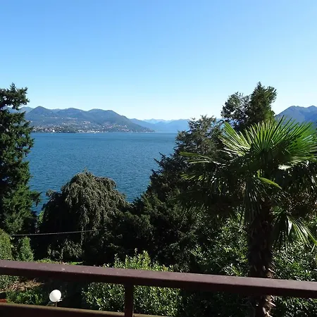 Vista Lago Apartament Stresa